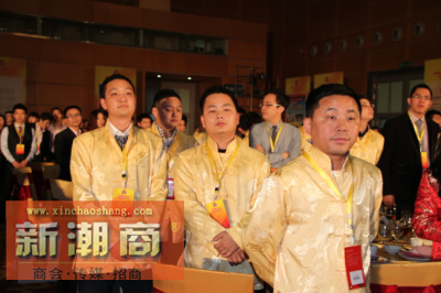 青委会成员在会场