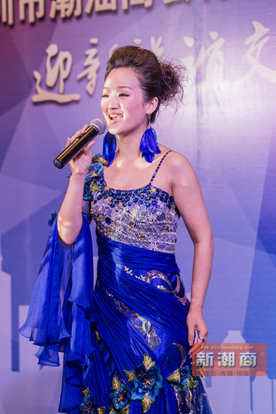 现场表演